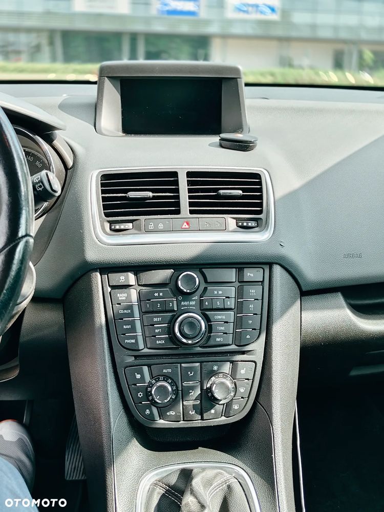 Opel Meriva - 10