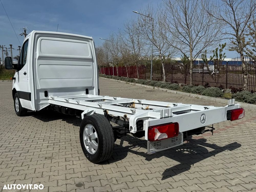 Mercedes-Benz Sprinter - 3