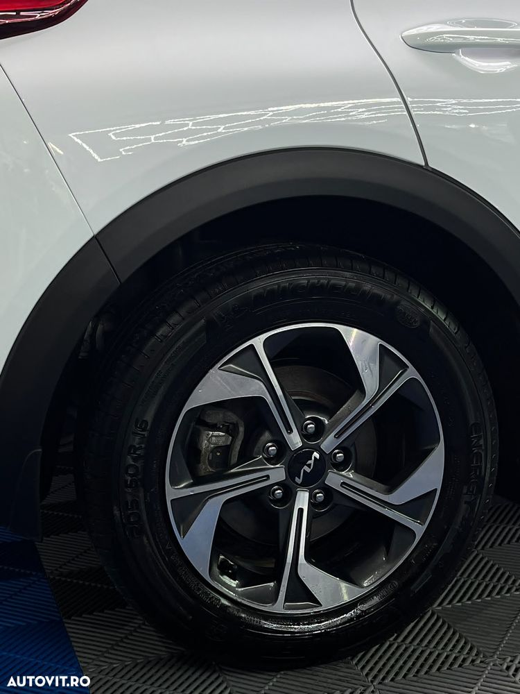 Kia XCeed 1.5 T-GDI 7DCT City - 6