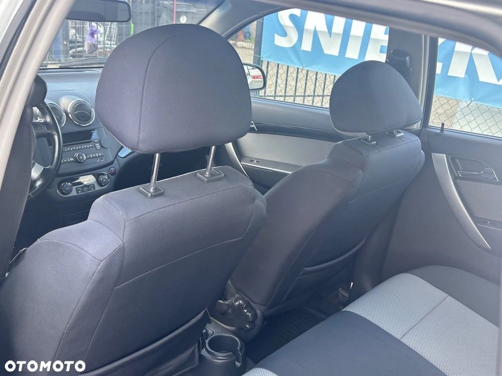 Chevrolet Aveo - 10