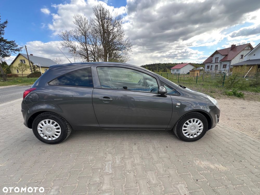 Opel Corsa 1.4 16V Active - 4