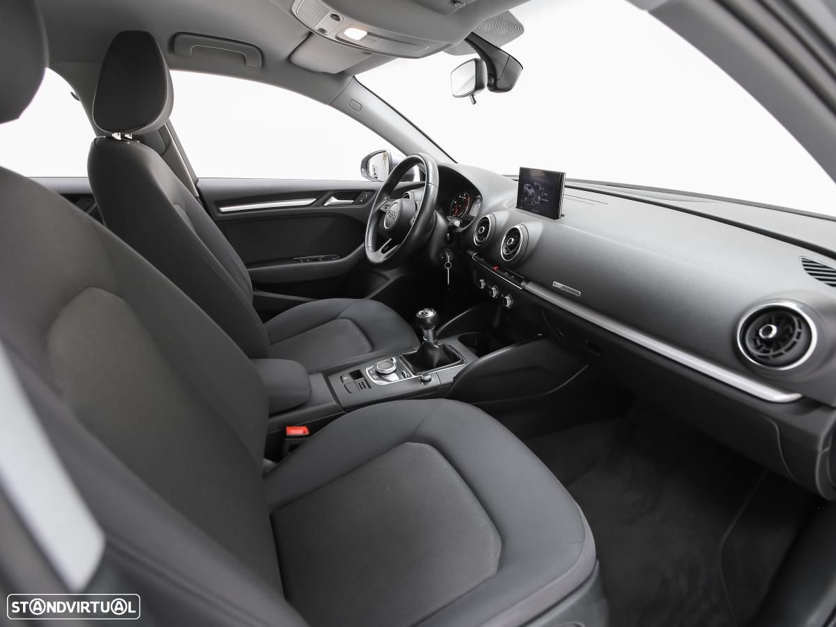 Audi A3 Sportback 30 TDI - 8