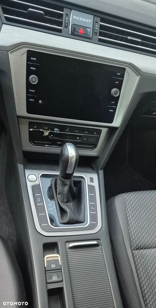 Volkswagen Passat ver-1-5-tsi-evo-essence-dsg - 12