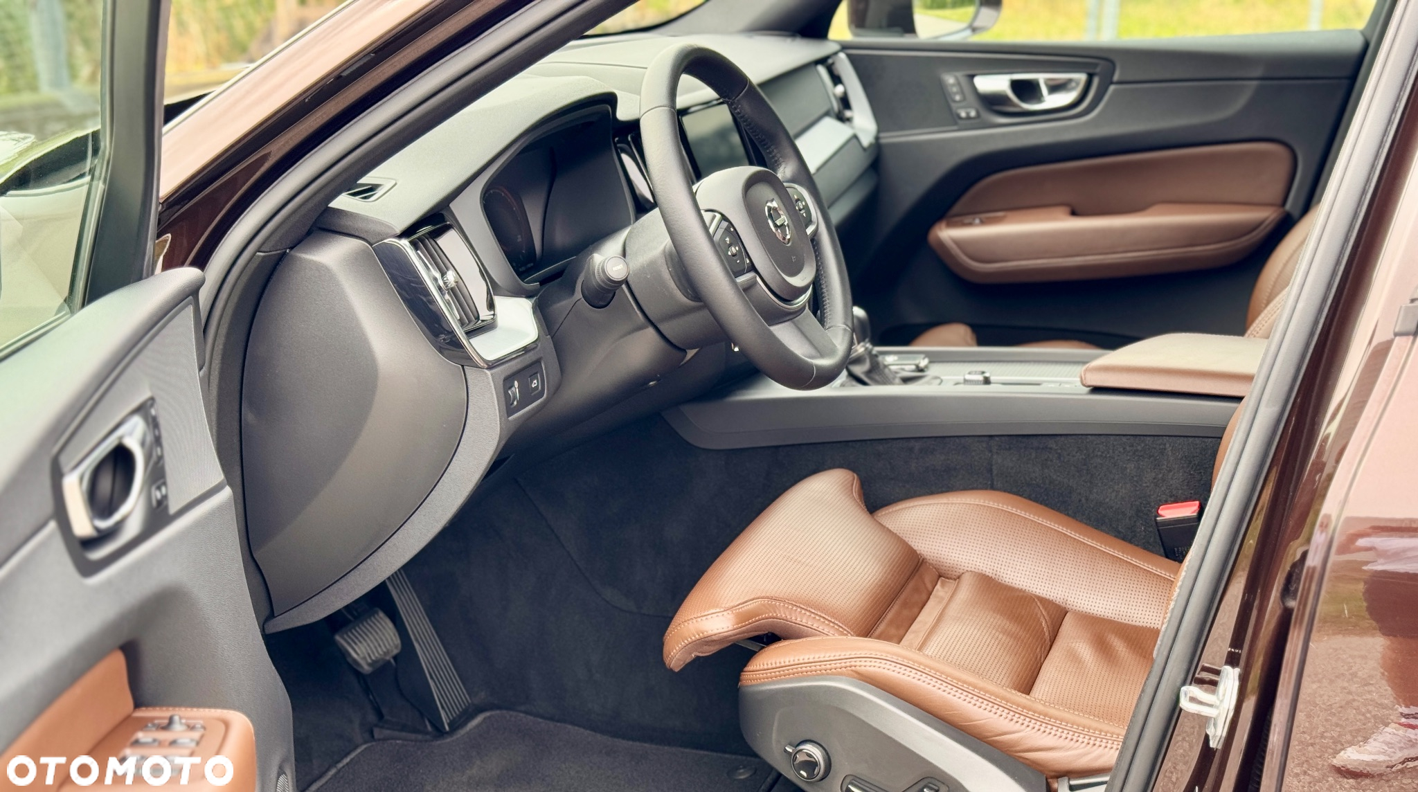 Volvo XC 60 T5 AWD Momentum Pro - 9