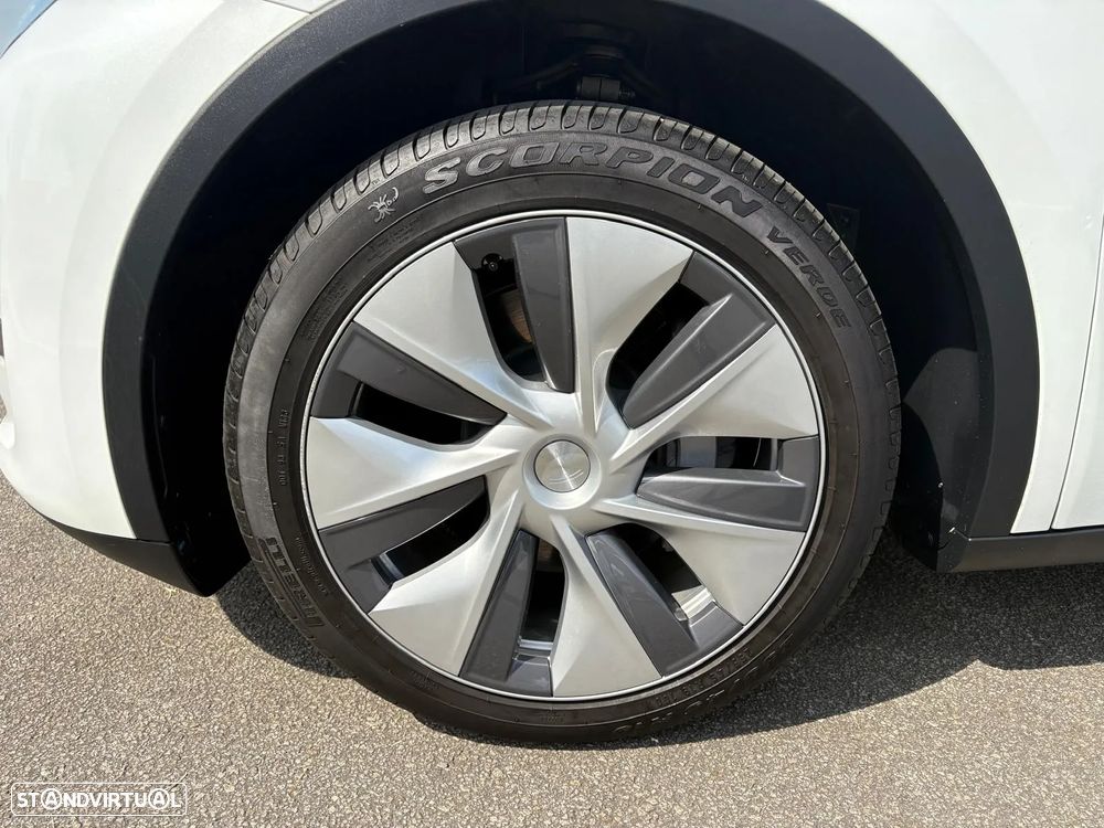 Tesla Model Y RWD - 15