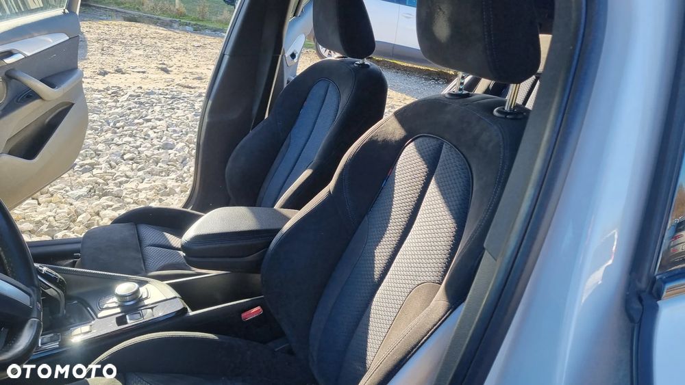 BMW X2 sDrive18i Advantage Plus - 30
