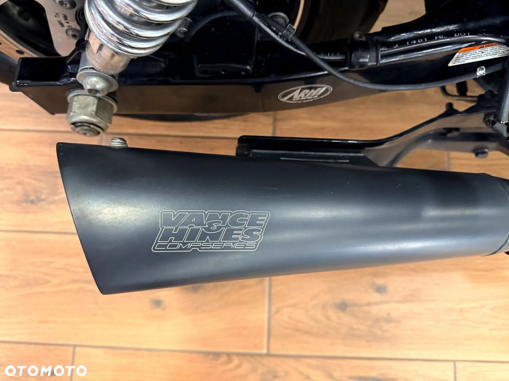 Harley-Davidson Street XG 750 - 8