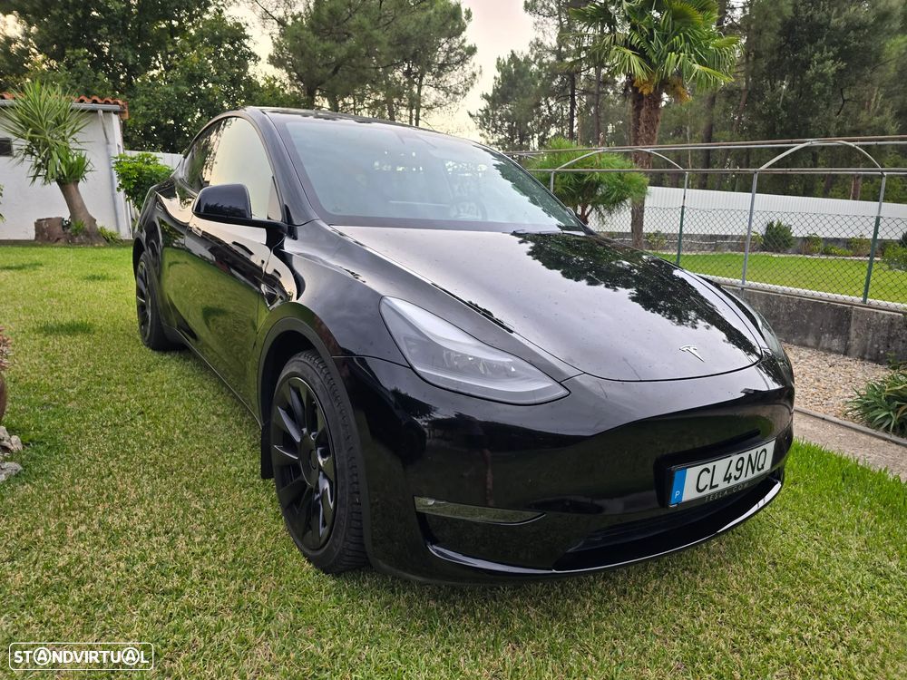 Tesla Model Y Long Range Dual Motor AWD - 3