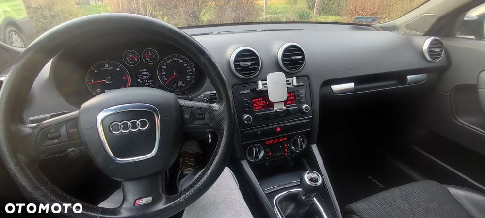 Audi A3 Sportback 1.6 TDI DPF S line Sportpaket - 3