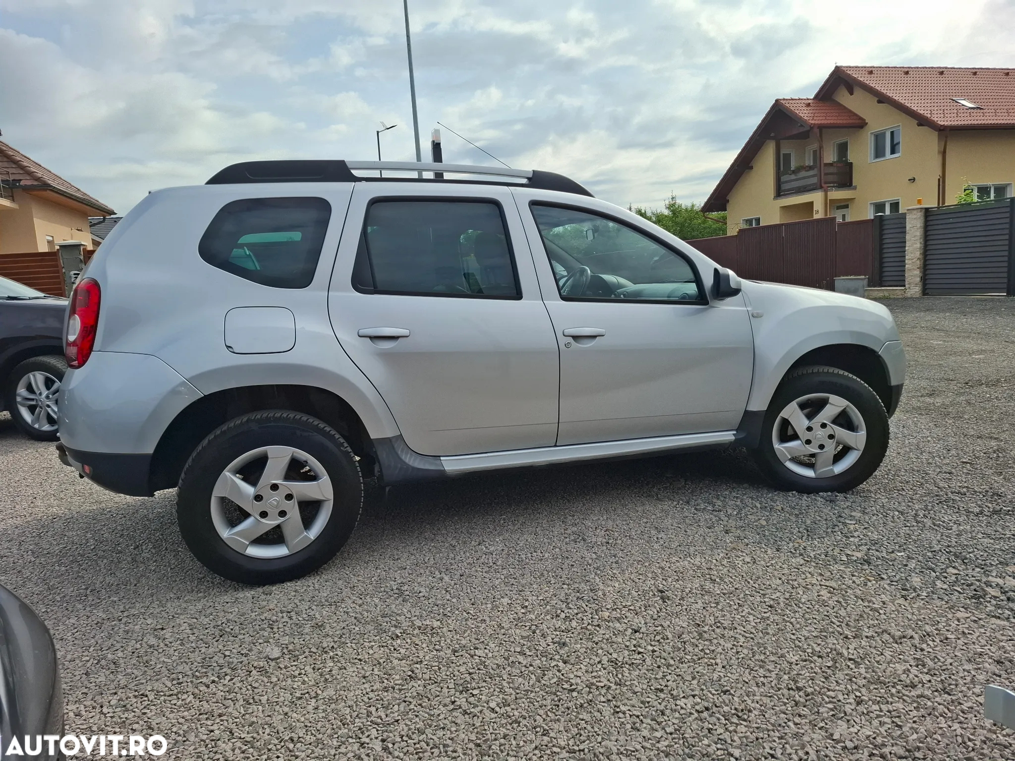 Dacia Duster 1.6 4x2 Prestige - 11