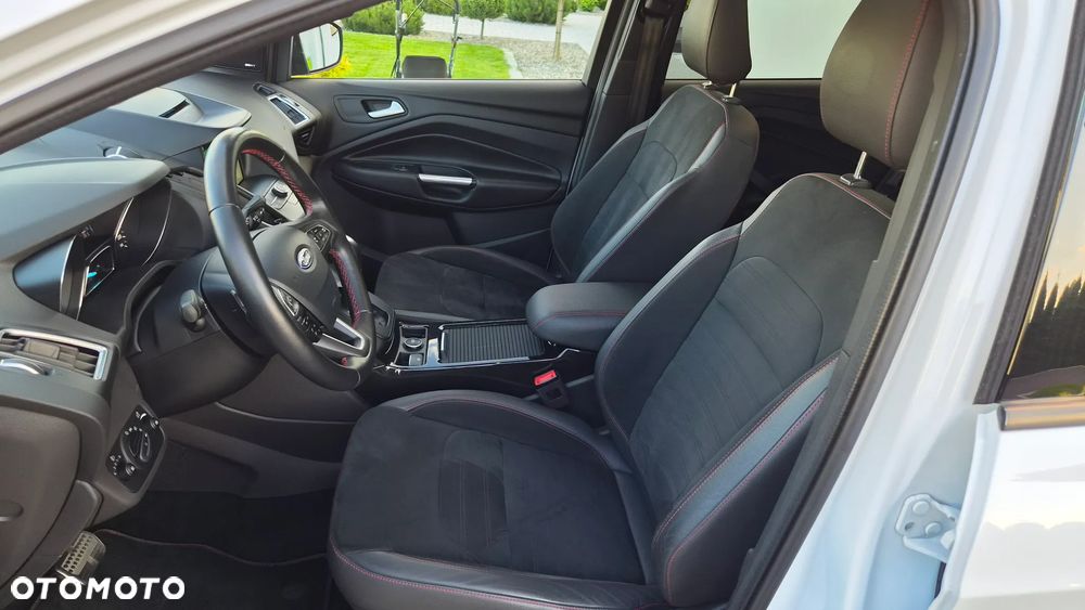Ford Kuga 2.0 TDCi 4x4 ST-Line - 17