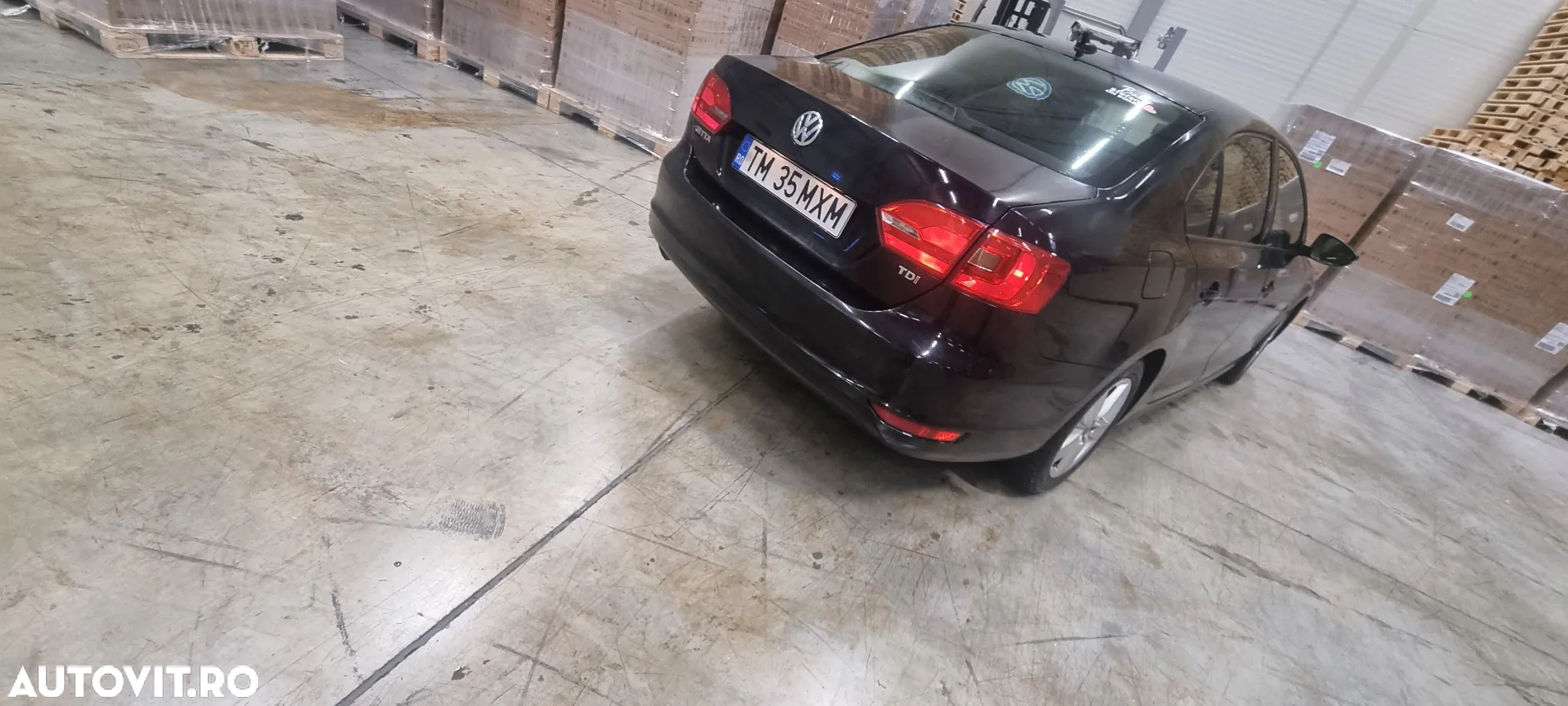 Volkswagen Jetta 1.6 TDI Blue Motion Technology Comfortline - 12