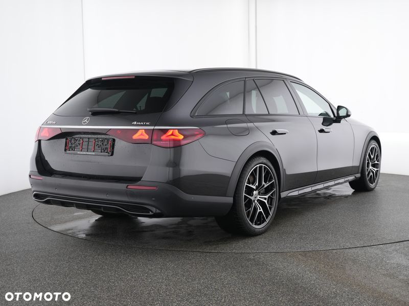 Mercedes-Benz Klasa E 300 de PHEV 4-Matic All-Terrain Avantgarde 9G-Tronic - 2
