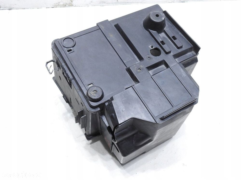 OBUDOWA AKUMULATORA VOLVO V50 1.8 - 6