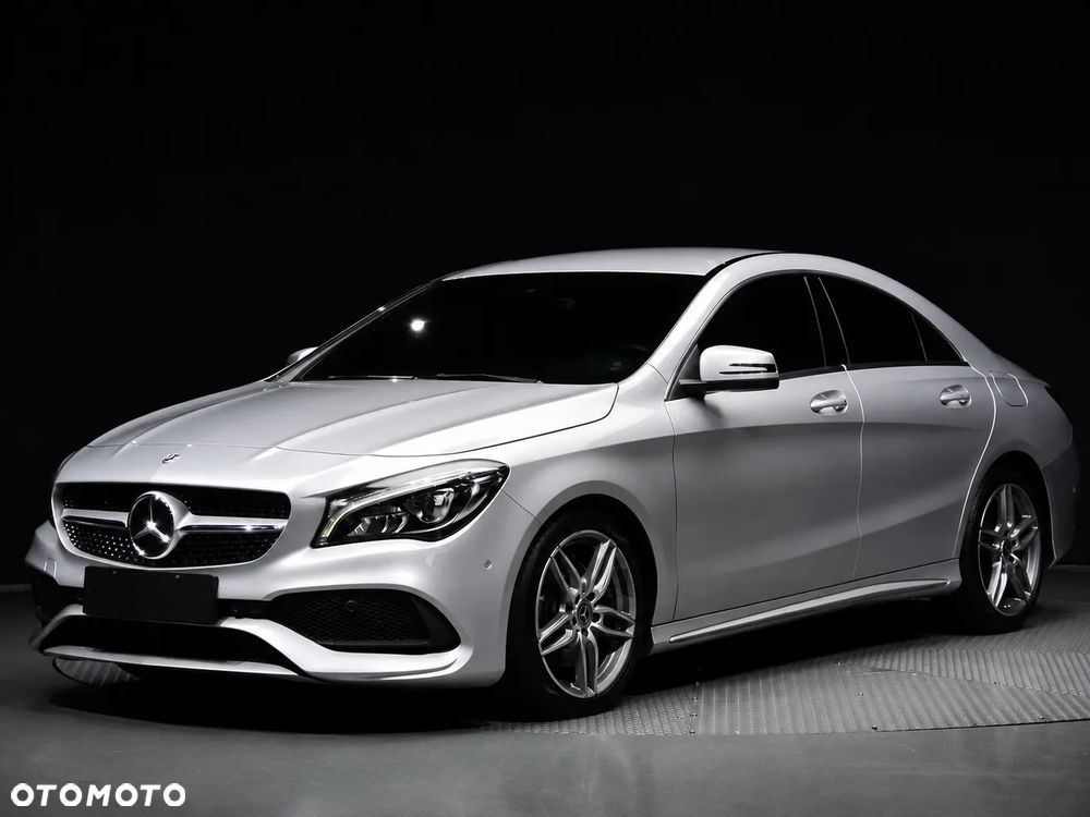 Mercedes-Benz CLA 220 4Matic 7G-DCT AMG Line - 2
