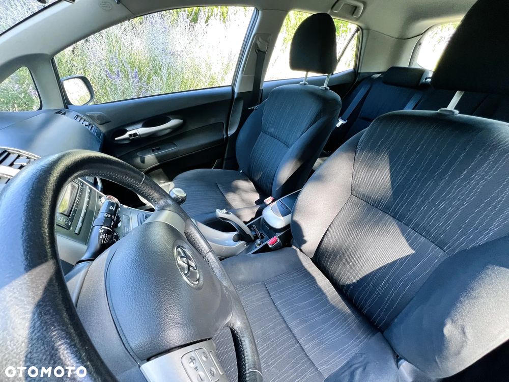 Toyota Auris - 10