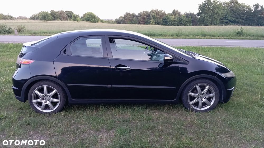 Honda Civic 1.8 Comfort - 11
