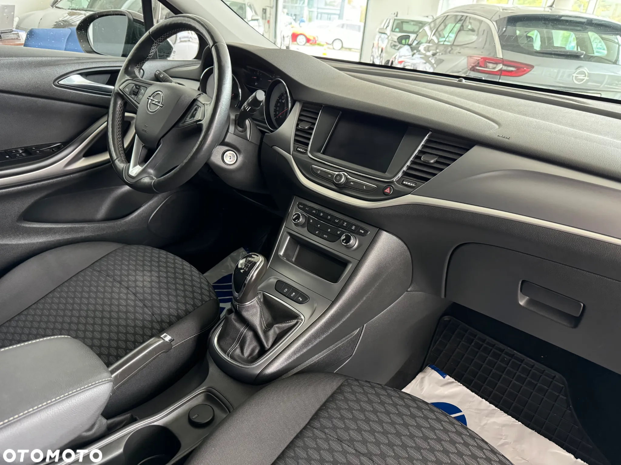 Opel Astra V 1.2 T Edition S&S - 17