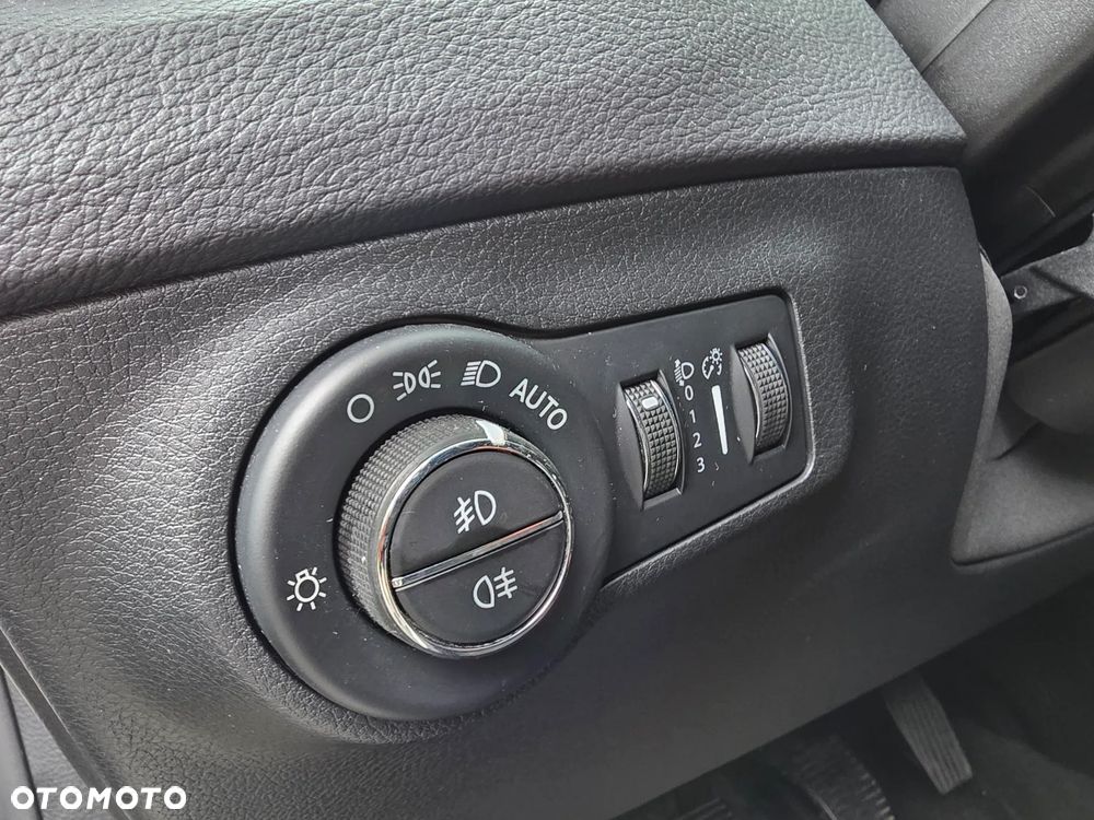 Jeep Compass 1.4 MultiAir Sport - 33
