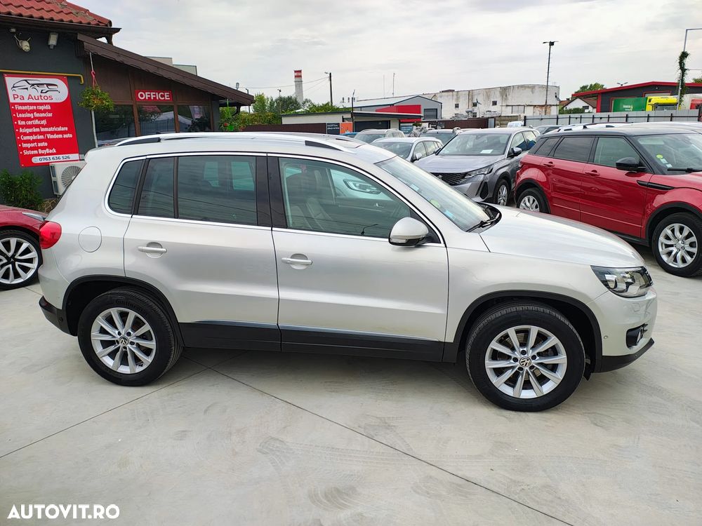 Volkswagen Tiguan 2.0 TDI DPF BlueMotion Technology Exclusive - 9