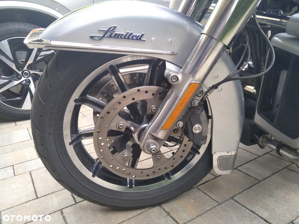 Harley-Davidson FLHTCU Ultra - 4