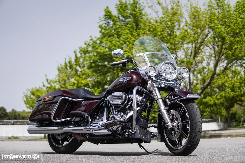 Harley-Davidson Road King Classic - 1