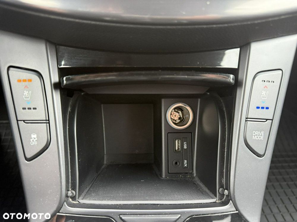 Hyundai i40 Kombi 1.7 CRDi Premium - 34