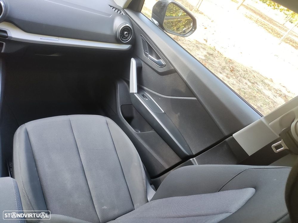 Audi Q2 30 TDI Advanced S tronic - 32