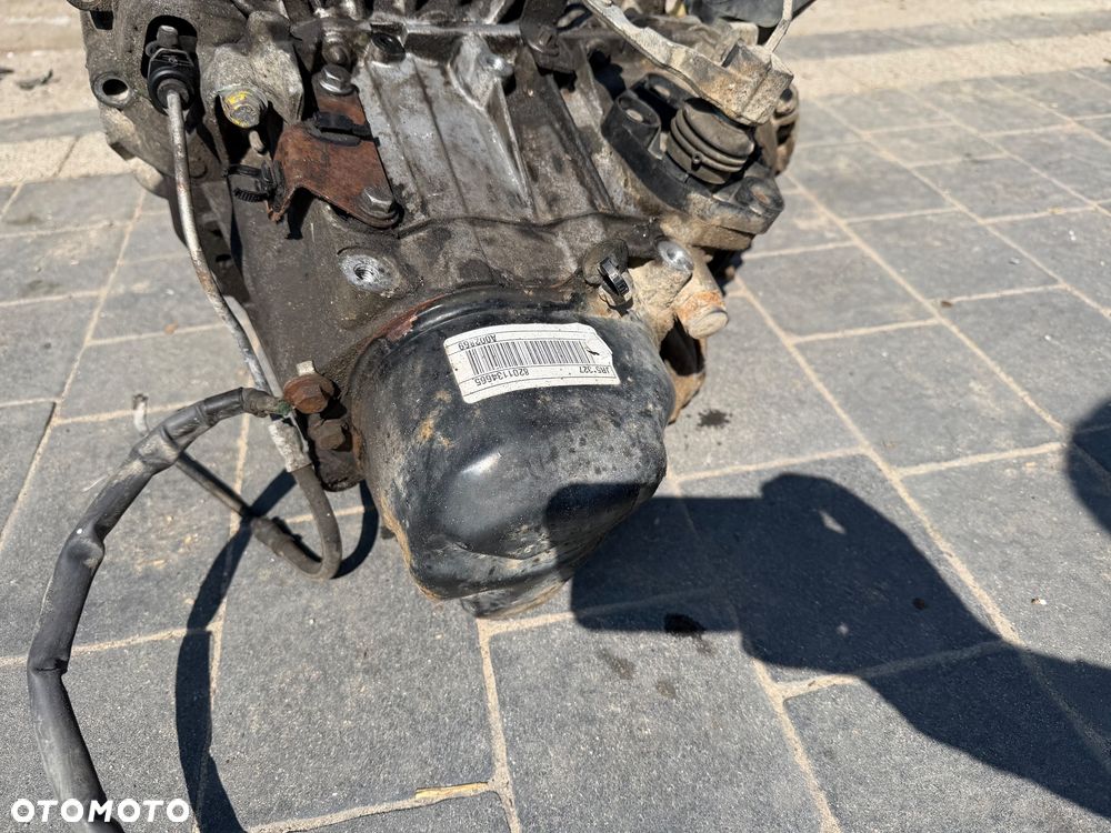 SKRZYNIA BIEGÓW JR5327 DACIA RENAULT 8201134665 - 8
