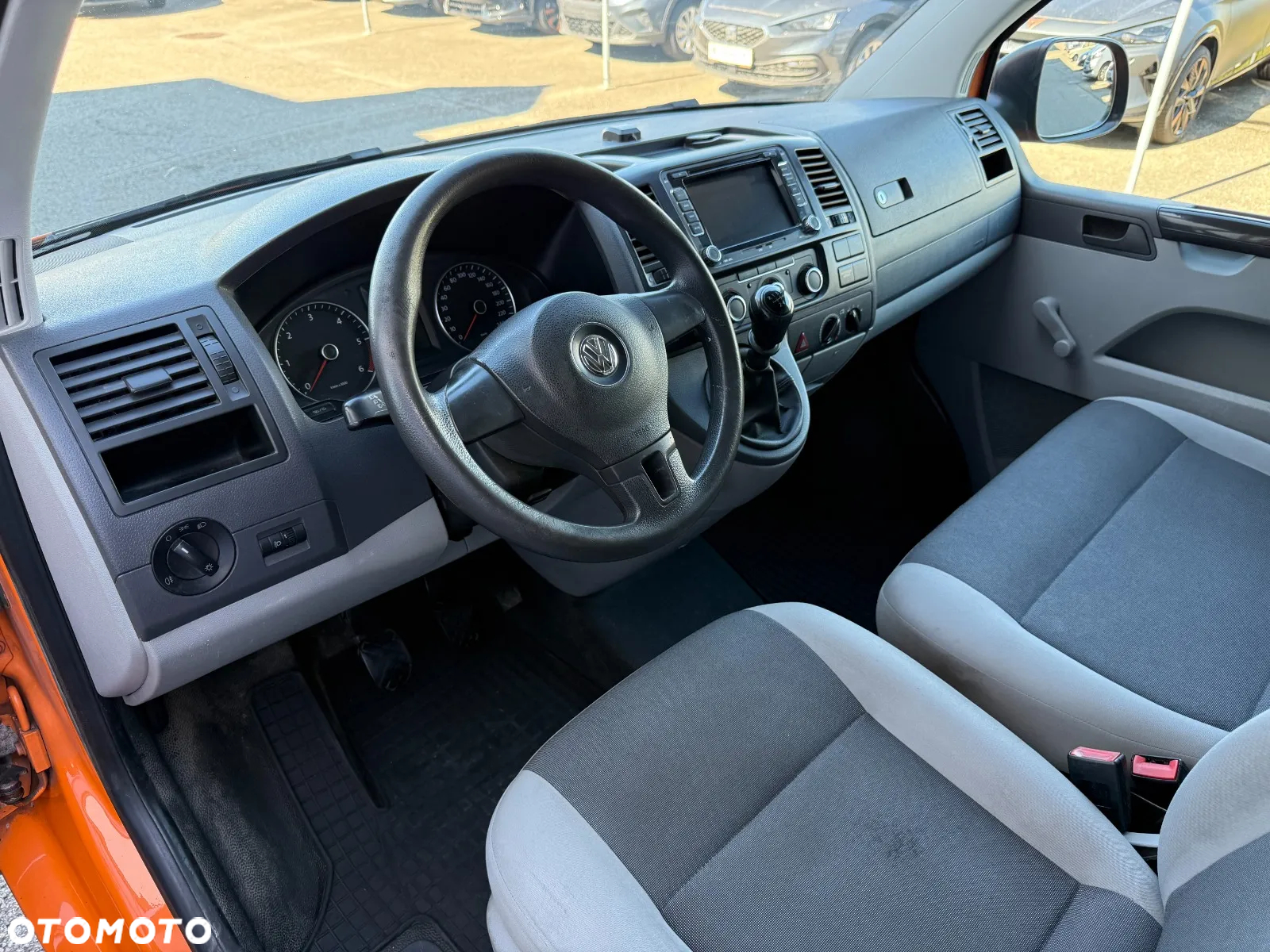 Volkswagen Transporter T5 TDI L2H1 - 4