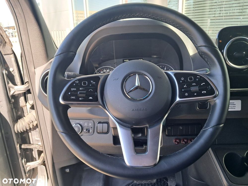 Mercedes-Benz Sprinter 319 - 10