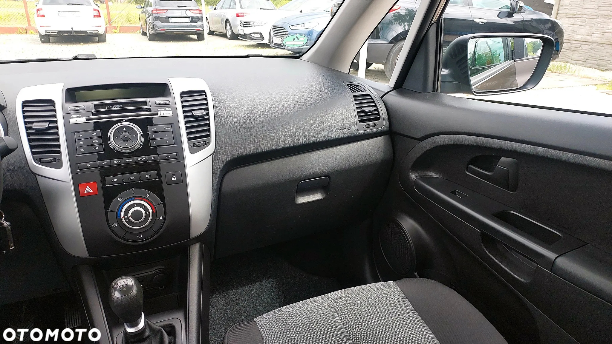 Kia Venga 1.4 CVVT Dream Team Edition - 11