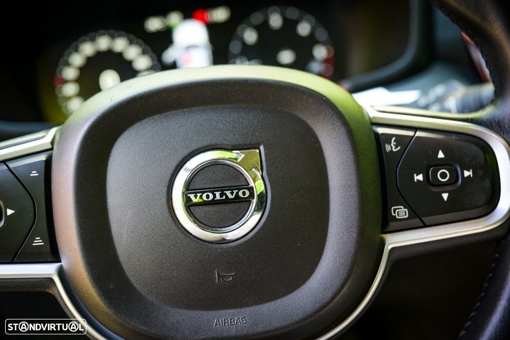 Volvo V60 2.0 D3 Momentum - 25