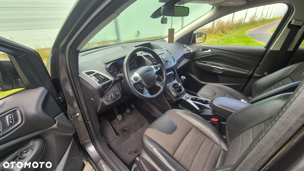 Ford Kuga 2.0 TDCi 2x4 Titanium - 11