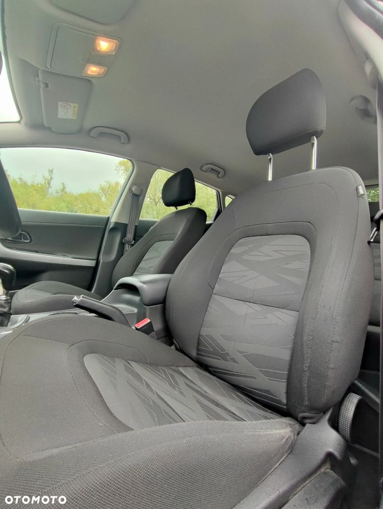Kia Ceed - 22