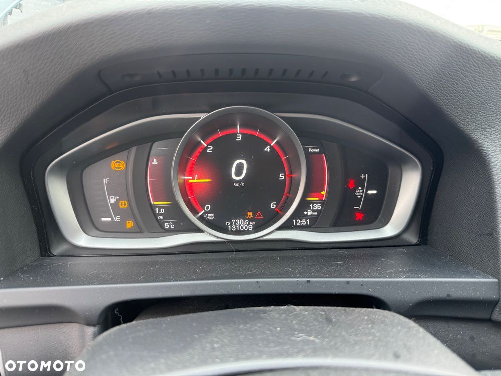 Volvo V60 D2 Momentum - 11