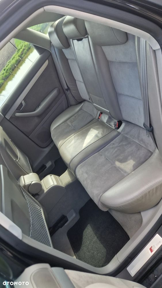 Audi A4 Limousine 2.0 T FSI multitronic - 15