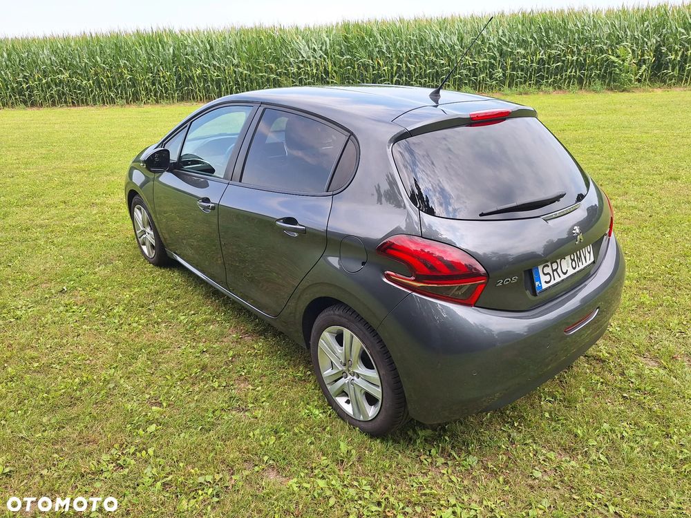 Peugeot 208 1.2 PureTech Style - 12