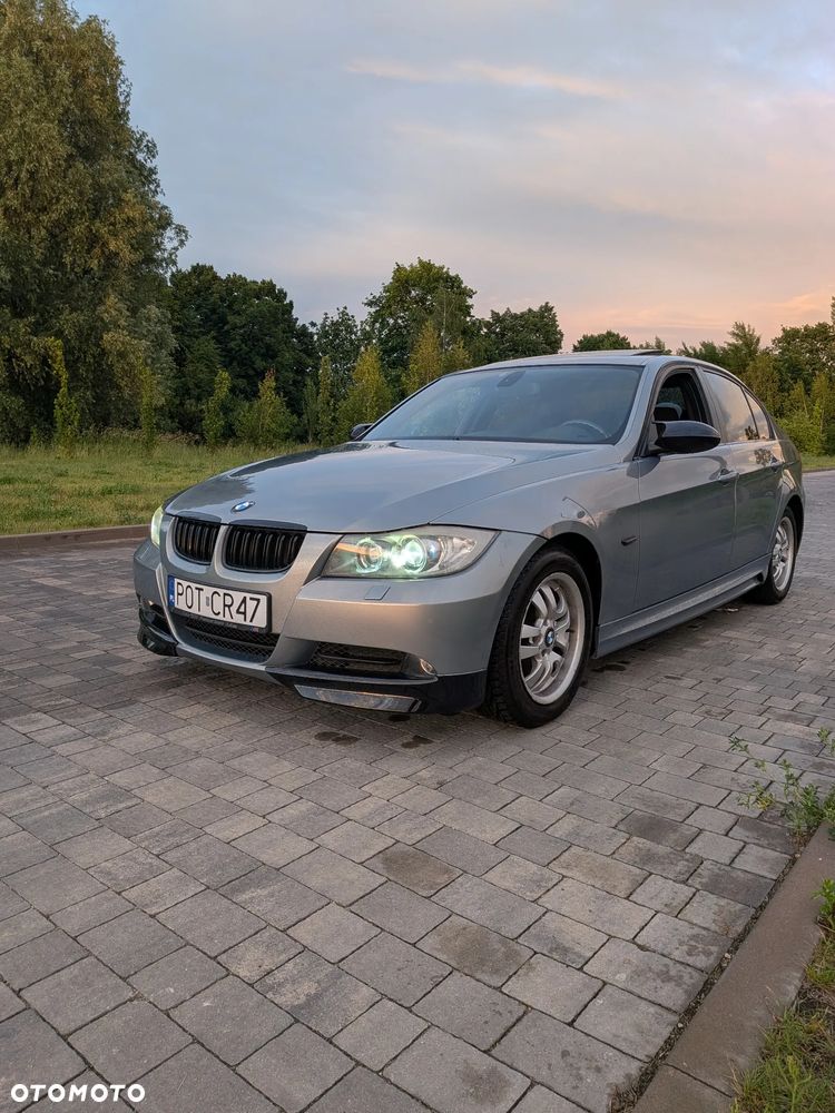 BMW Seria 3 320i - 1