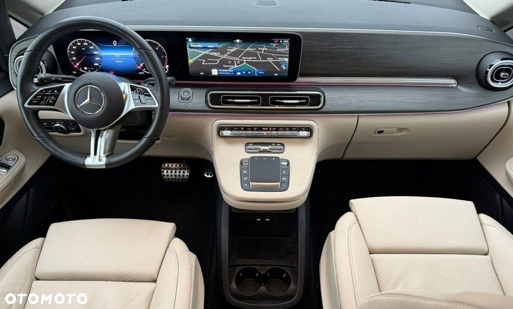 Mercedes-Benz Klasa V - 7