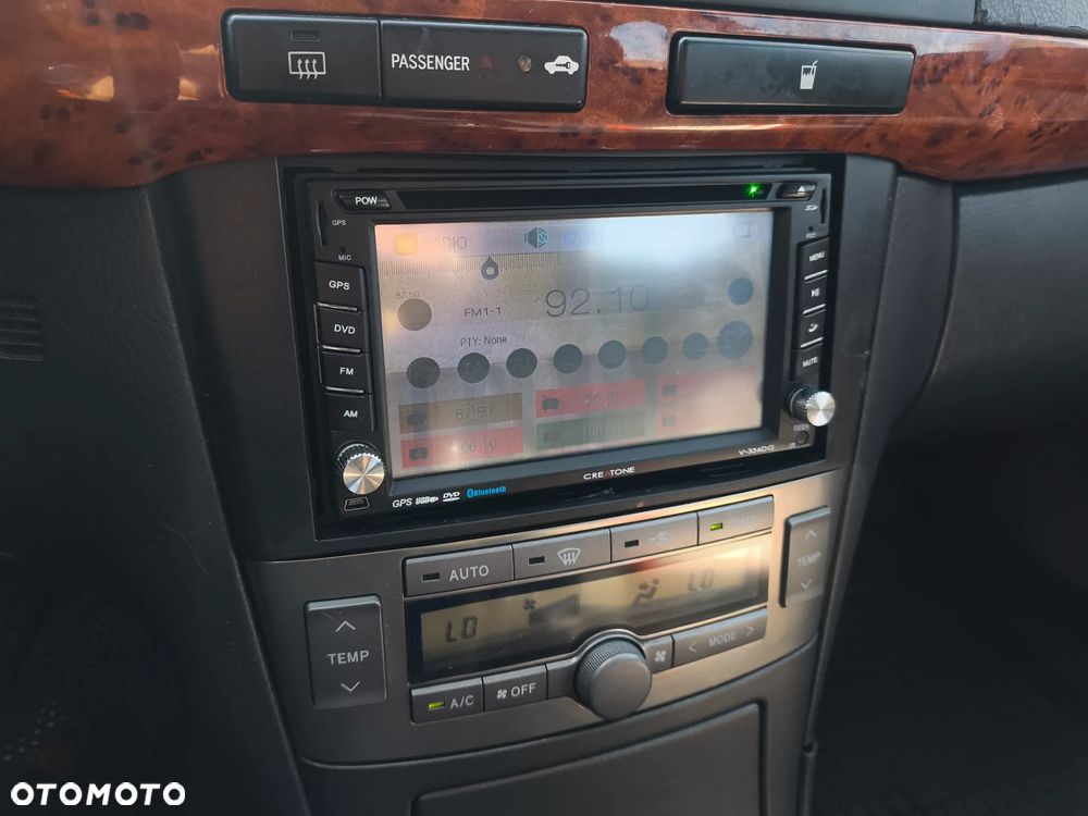Toyota Avensis - 16