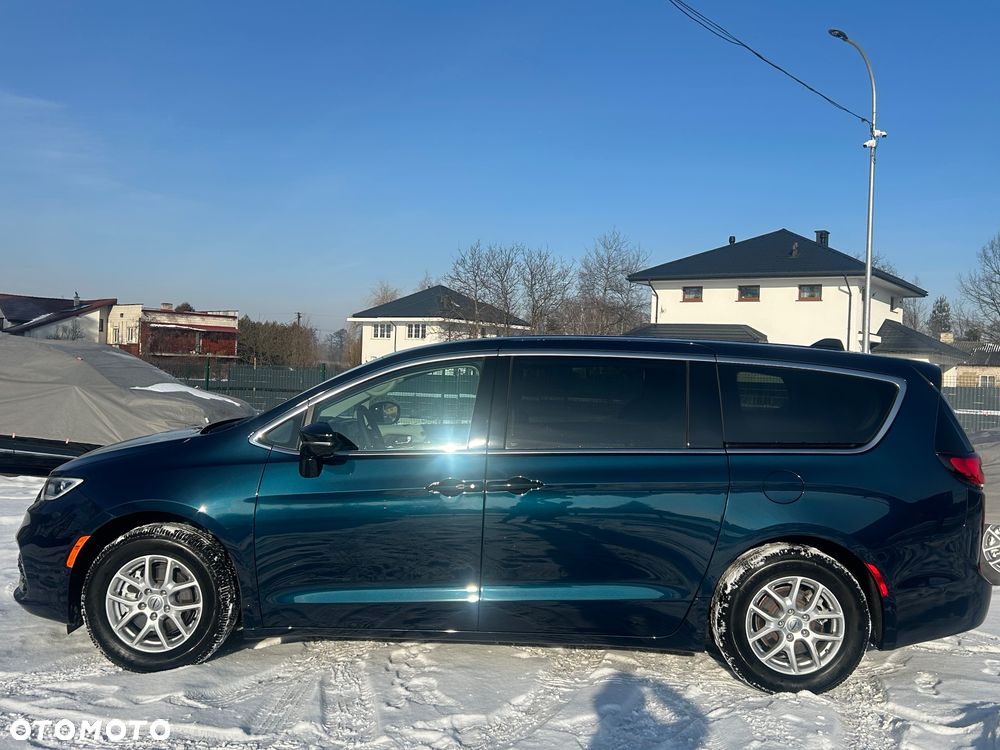 Chrysler Pacifica - 1