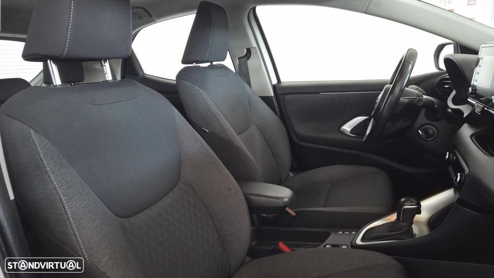 Toyota Yaris 1.5 HSD Comfort+P.Style - 12