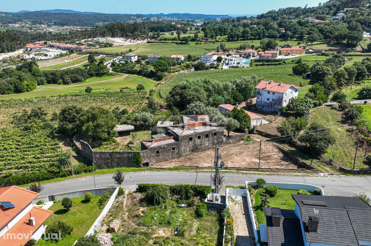 Moradia centenária T4 em Midões, Barcelos. - Grande imagem: 4/46