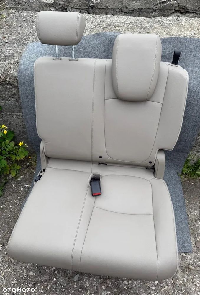 fotel fotele tył 3 rząd Honda Odyssey 2018- jasny brąz