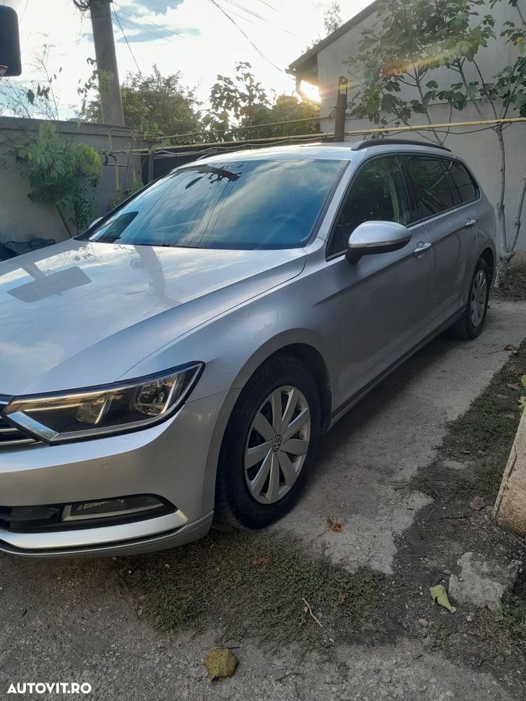 Volkswagen Passat - 4