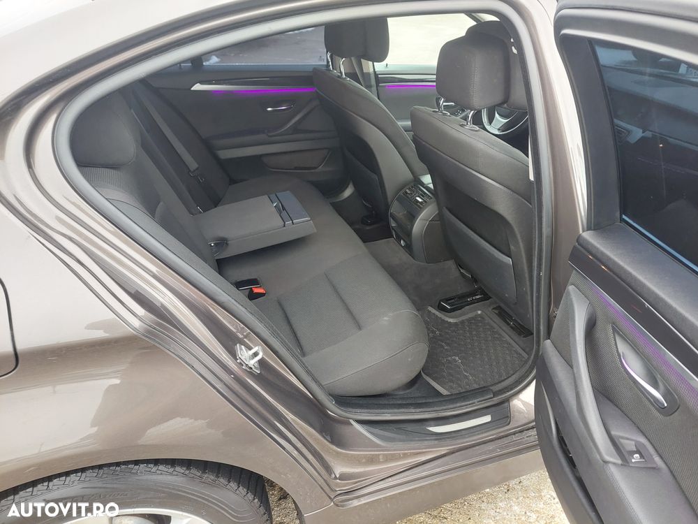 BMW Seria 5 520d BluePerformance - 6