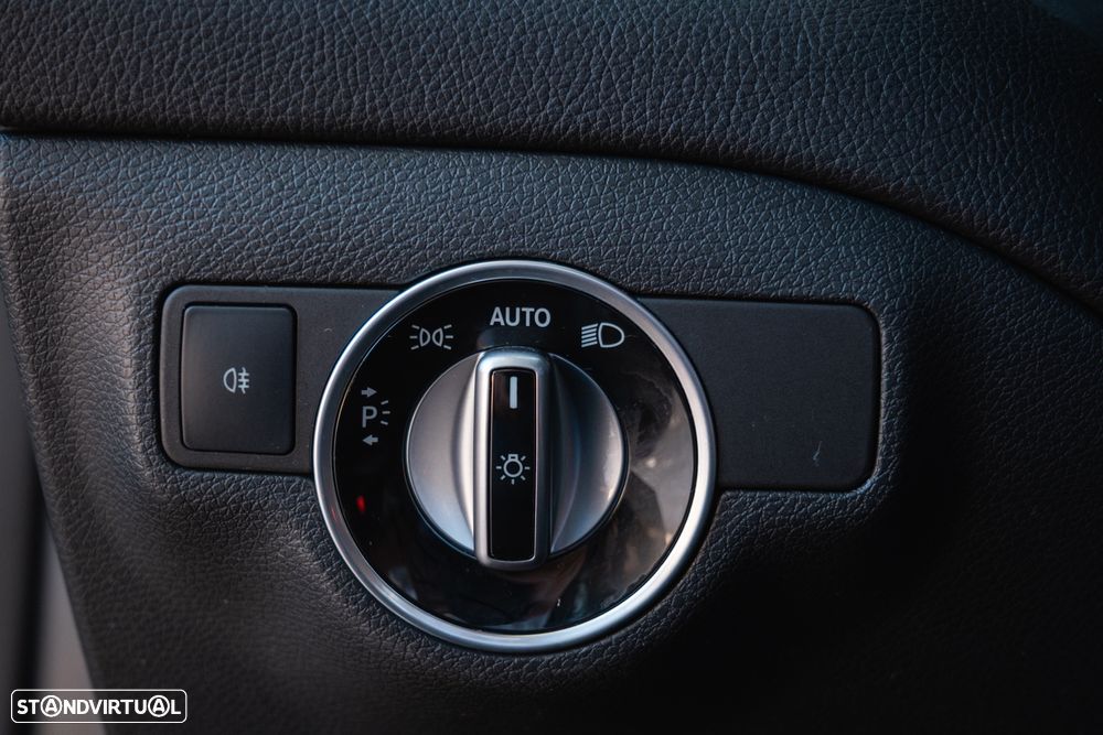 Mercedes-Benz GLA 220 CDi AMG Line 4-Matic - 23