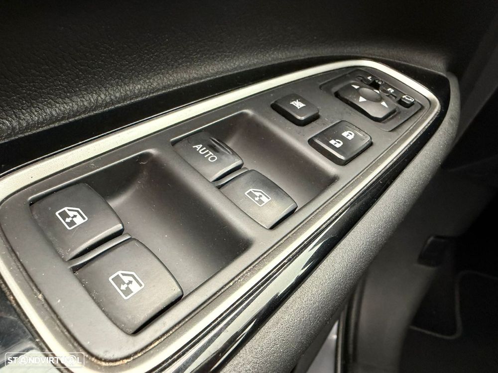 Mitsubishi Outlander 2.0 Instyle Navi - 21