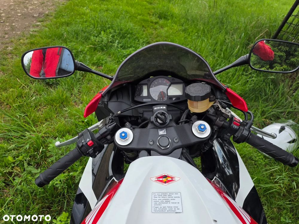 Honda CBR - 6